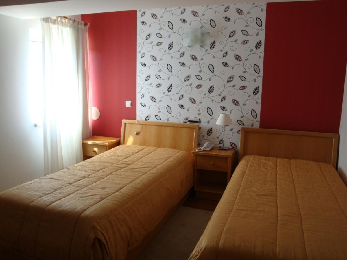 Hotel D. Ines De Castro Alcobaça Стая снимка